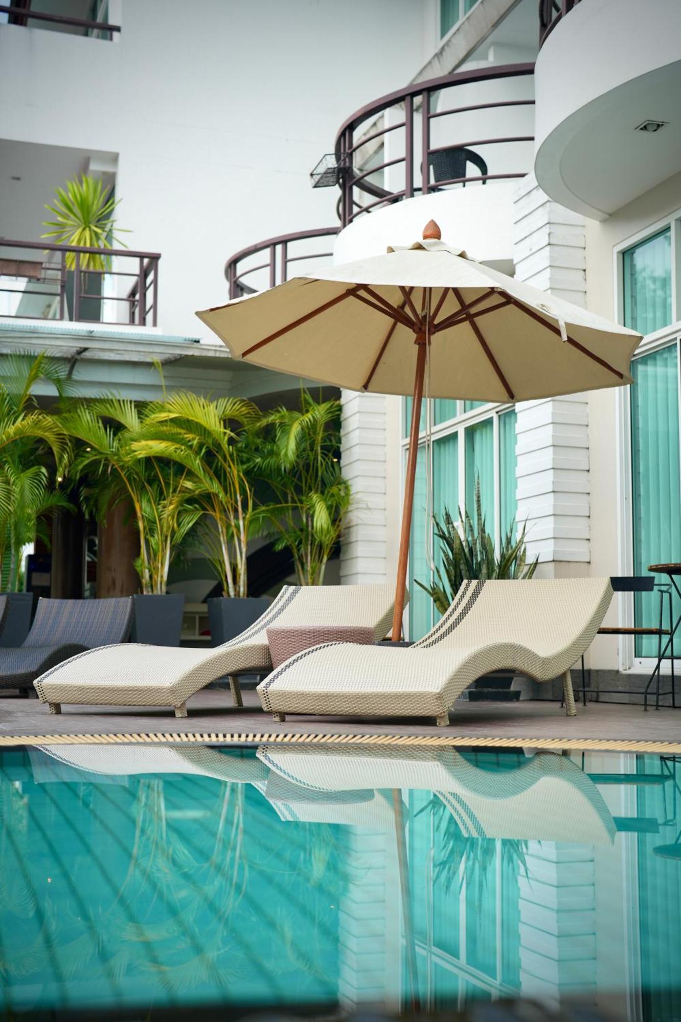 A-Te Chumphon Hotel - Sha Plus Exteriör bild