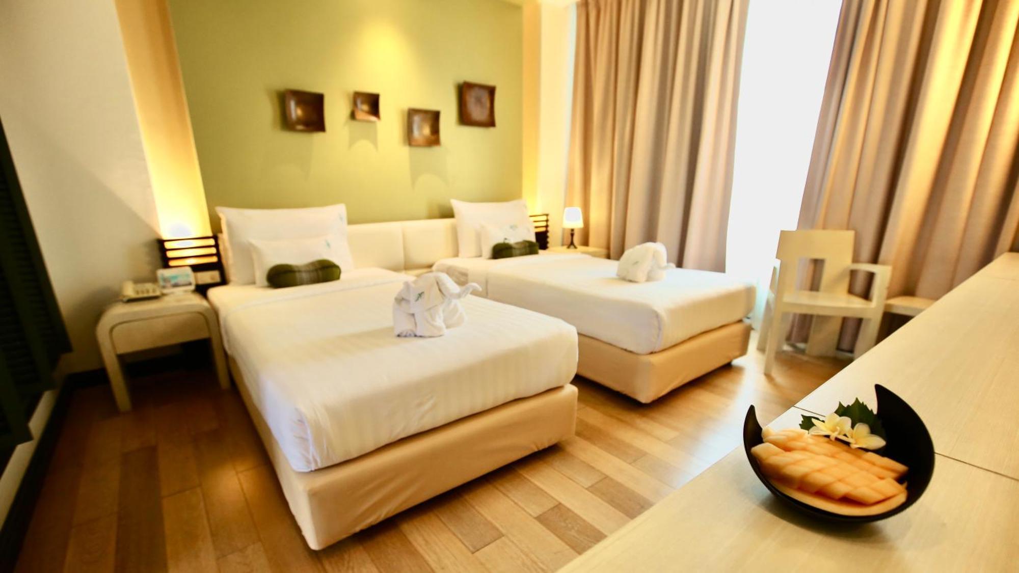 A-Te Chumphon Hotel - Sha Plus Exteriör bild