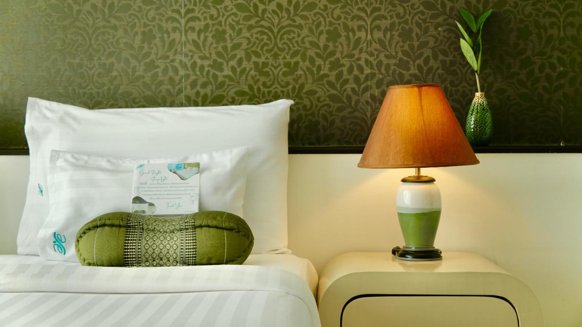 A-Te Chumphon Hotel - Sha Plus Exteriör bild